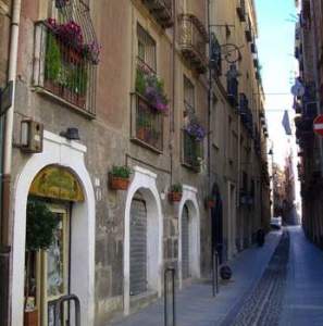 Xtrallusion offers characteristic Bed and Breakfast, B&B, Guest House, Hotel, Albergo and Country Lodge accommodation in Italy. Plus independent self-guided Walking, Adventure, Activity, Skiing and Paragliding Holiday itineraries on the Italian Rivieras, in the Italian Lakes, in the Italian Alps and in some of the most beautiful corners of Italy.